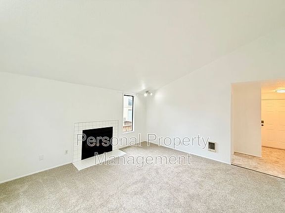 4th image of 1410 NE 72nd St APT 3