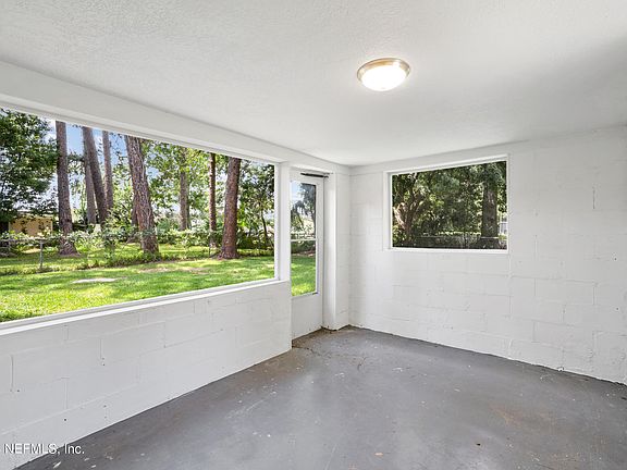 3rd image of 5235 ROSSELLE Street