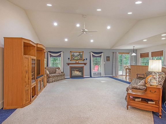 5th image of 282 Parkview Dr