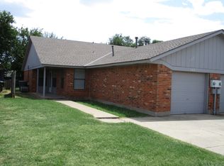 140 Barrett Pl, Edmond, OK 73003