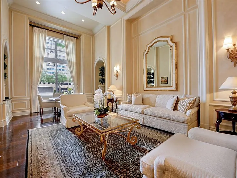 300 Beach Dr NE #305 — Photo 28