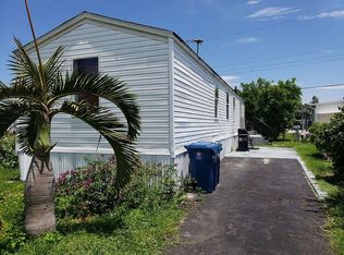 8670 SW 18th St, Davie, FL 33324