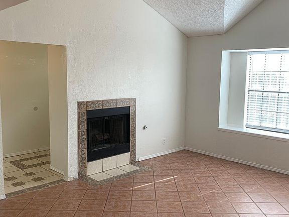 3rd image of 11389 Tenaha Ave