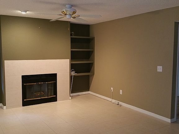 4th image of 3210 Valley Oaks Dr