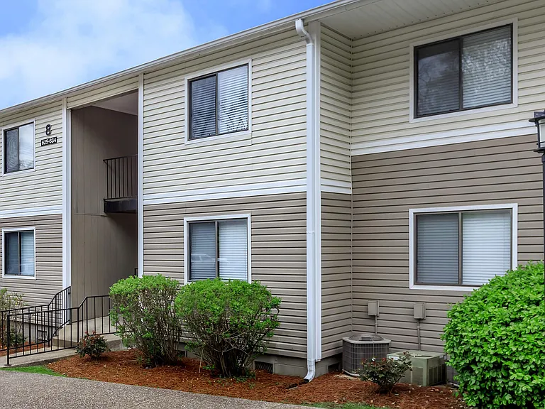 Hickory View Apartments — Photo 33