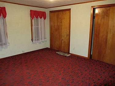 5th image of 1147 Eisenhower Dr