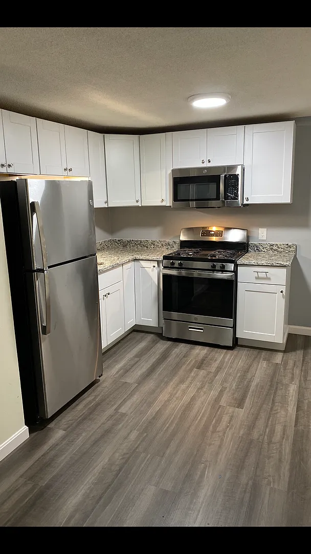 East Merrimack Apartments — Photo 1