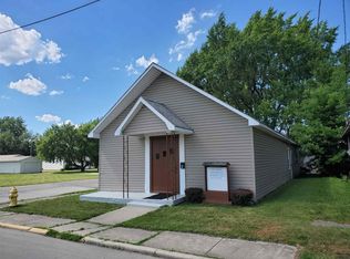 120 W 3rd St, Winchester, IN 47394