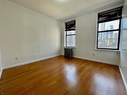 2nd image of 37 Catherine St APT 6B