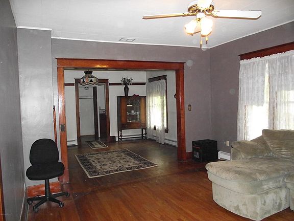 5th image of 410 N Main St