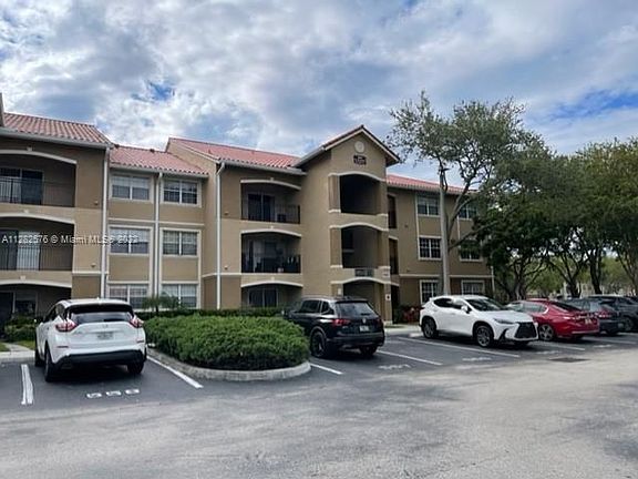 3rd image of 220 SW 116th Ave #15105