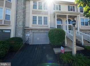 642 Lausch Ln, Lancaster, PA 17601
