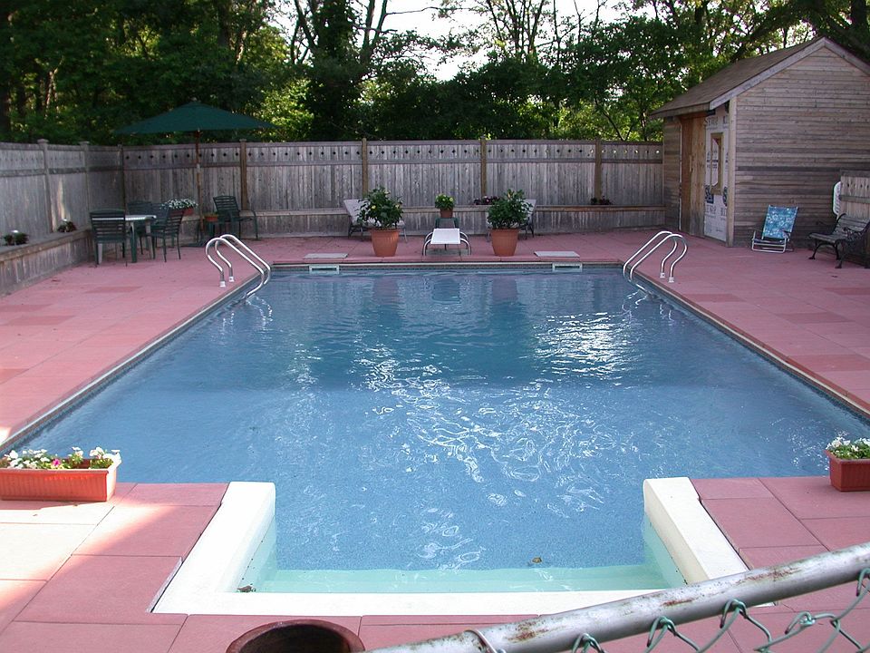 1st image of 45 Arrowhead Ln