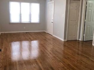 1927 Jackson Ave APT 2, Evanston, IL 60201