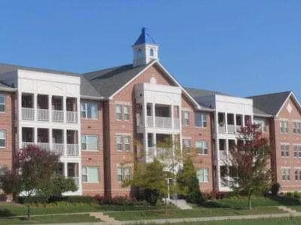 318 57th St Unit 206, Kenosha, WI 53140