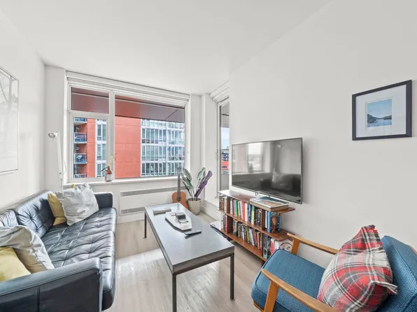 209 E 7th Ave #710, Vancouver, BC V5T 0H3