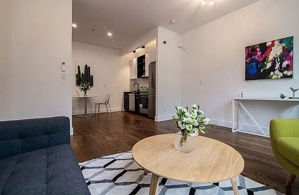 Rented by Reavis | media 6