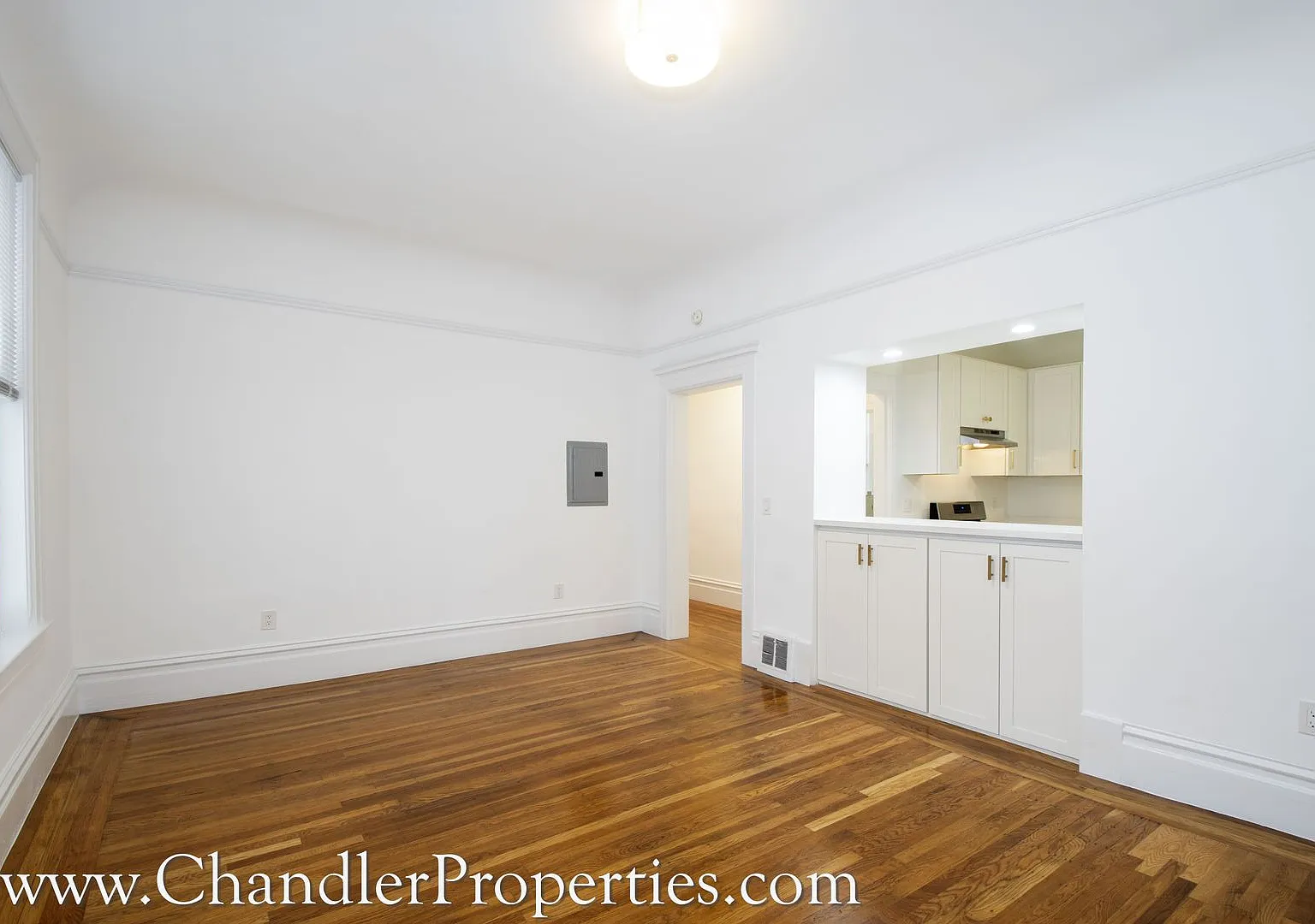 2400-4 Bush/1811 Pierce Street Apartments — Photo 4