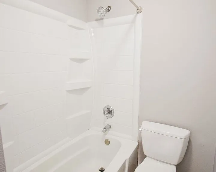Vista Hills Apartments — Photo 38