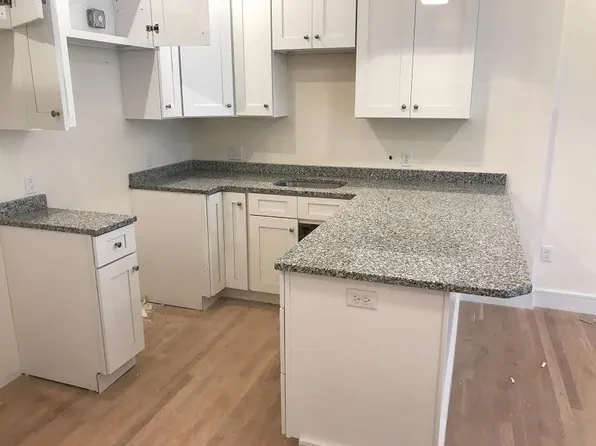 877 Beacon St, Boston, MA
