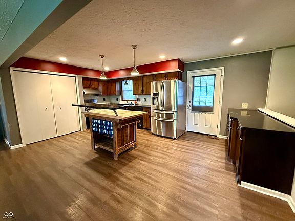 5th image of 2 Holmes Ct