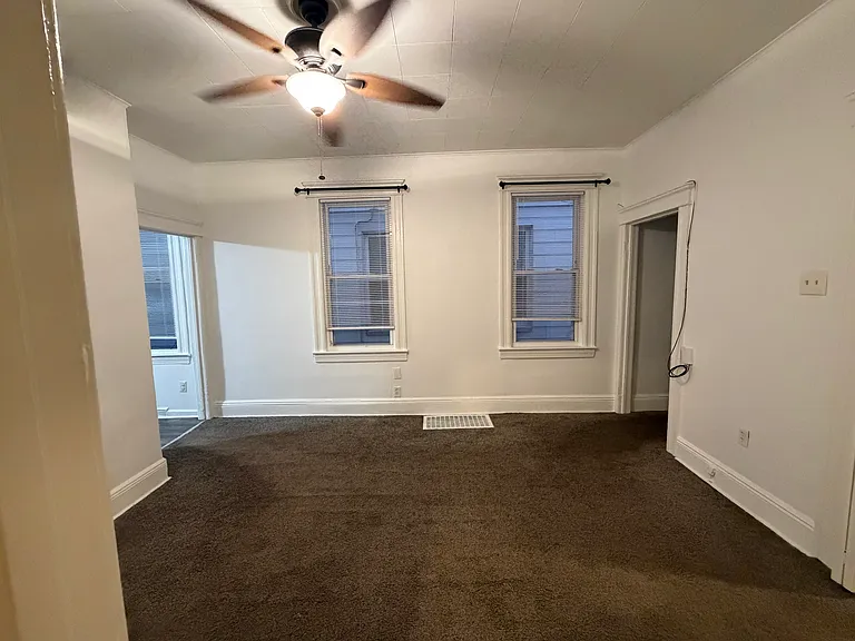 128 W 26th St — Photo 3