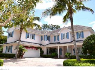 674 Palm Cir W, Naples, FL 34102