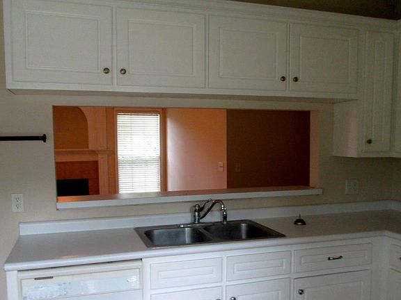 3rd image of 1123 Southbend Dr #B