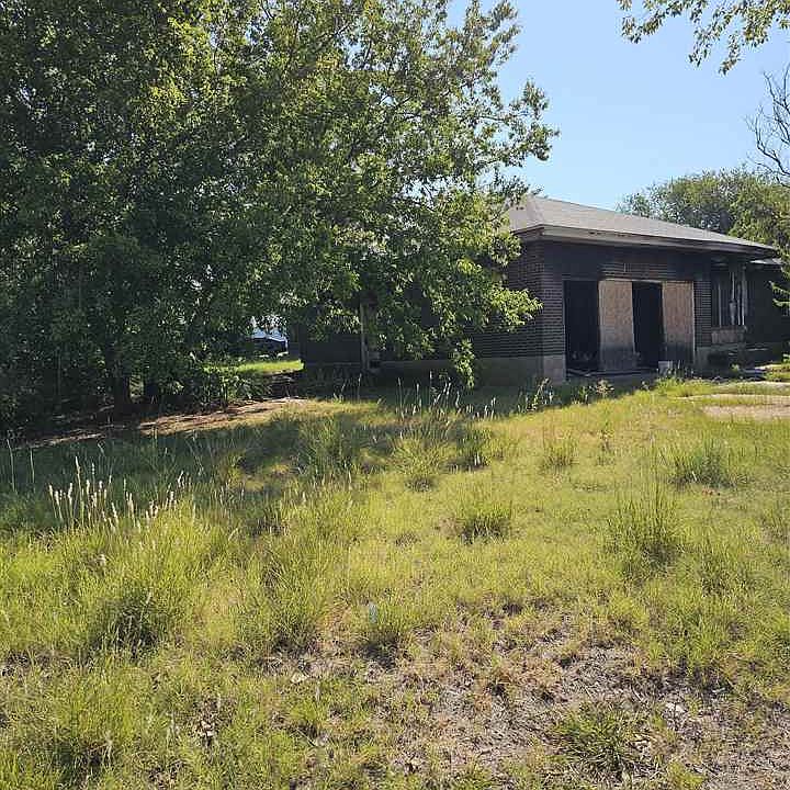 2nd image of 2805 NW 22nd St