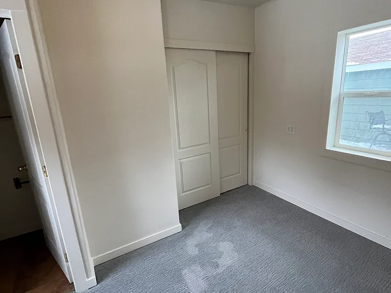 130 SW 3rd St #3 — Photo 5