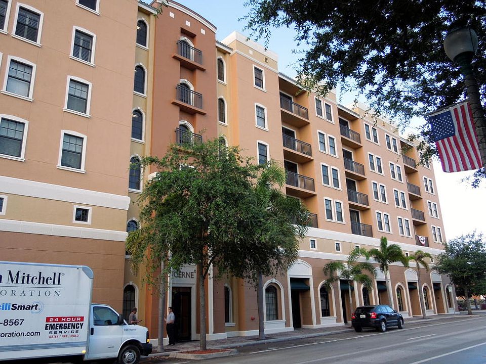 1st image of 511 Lucerne Ave APT 319