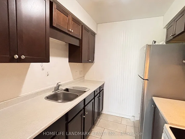 403 Keats Way #2 — Photo 10