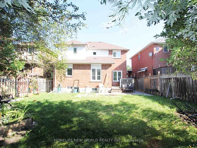 834 Surin Ct — Photo 32