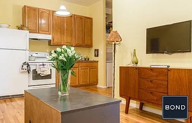 Rented by Bond New York