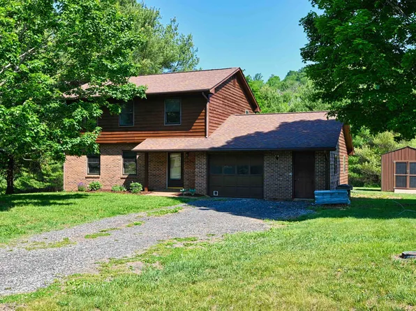 125 Richards St, Newport, VA 24128