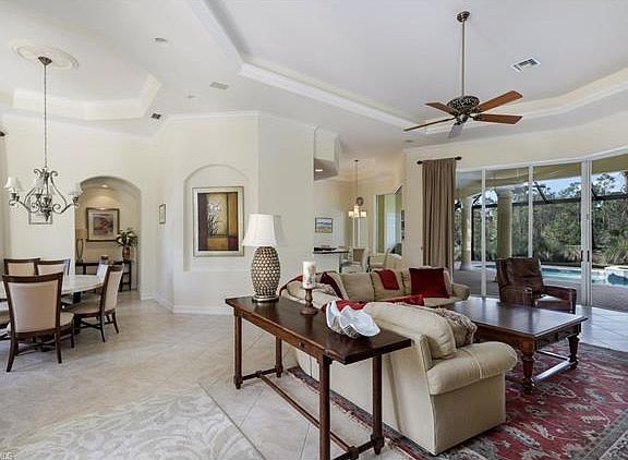 3rd image of 2999 Gardens Blvd