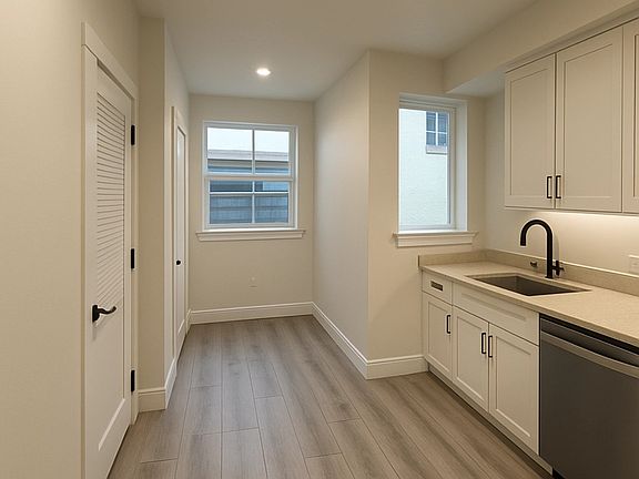 3rd image of 415 Tehama St #417