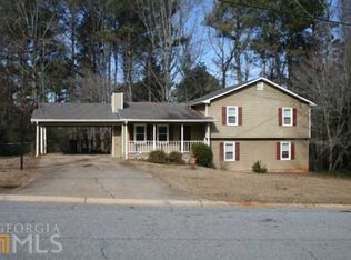 393 Rustic Ridge Cir, Lawrenceville, GA 30043