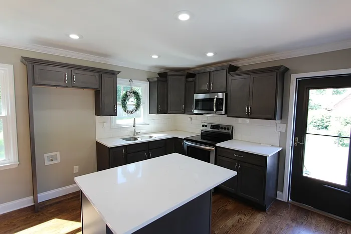 1766 Colony Rd — Photo 3