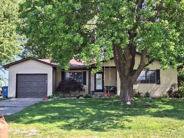 147 Holiday Dr, Edwardsville, IL 62025