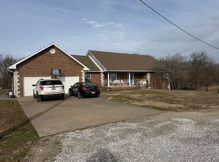 11601 Poppy Dr, Neosho, MO 64850