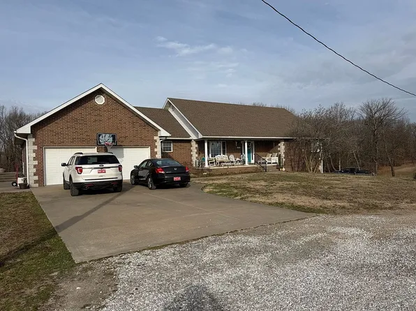 11601 Poppy Dr, Neosho, MO 64850