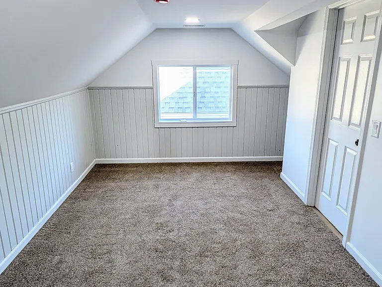 1602 Army Post Rd — Photo 10