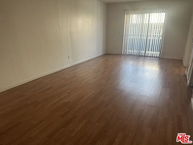 955 S Normandie Ave #103 — Photo 3