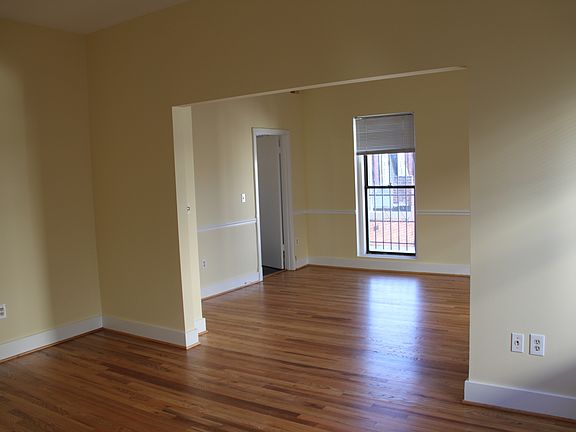 Full dining room, with room for bonus office