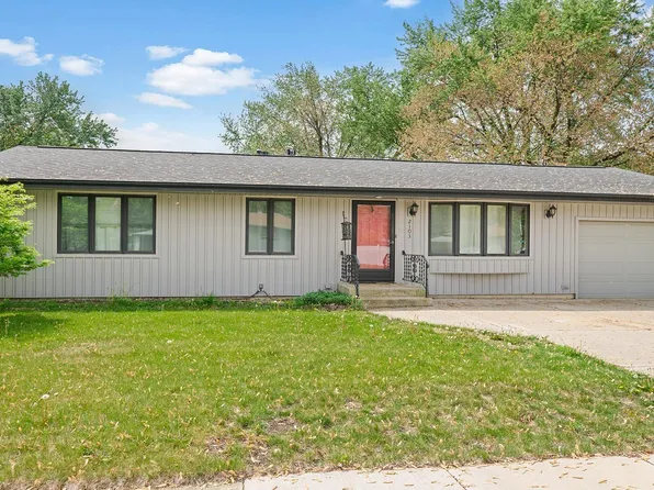 2103 Maple Ave, Loves Park, IL 61111