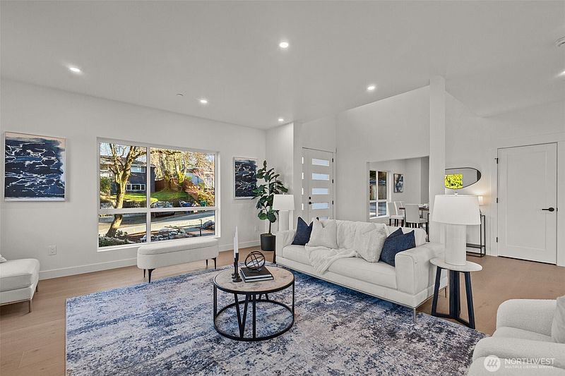 3rd image of 15815 47th Avenue S