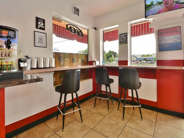 930 N Woodland Blvd, Deland, FL 32720