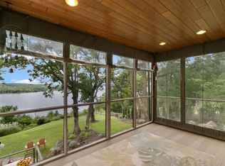 W10725 Wildwood Way, Poynette, WI 53955