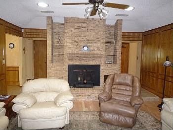 3rd image of 408 Chimney Hill Cir